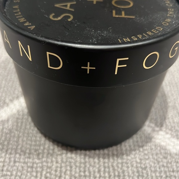 Vanilla and sandalwood large scented candle - Picture 4 of 6